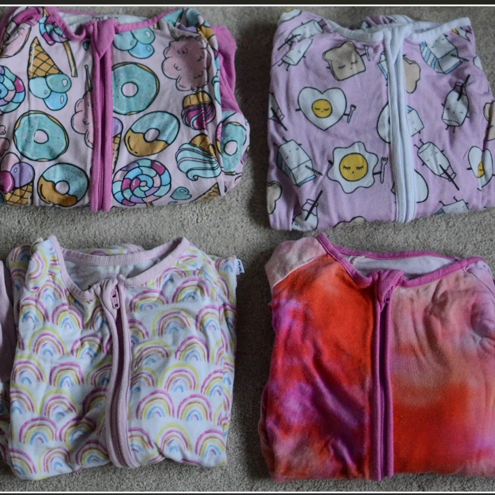 8 Little Sleepies Zippies 18/24 month